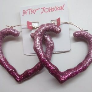 Betsey Johnson New Magenta Tubular Heart Earrings